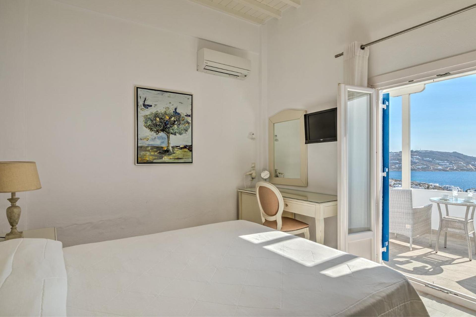 Double or Twin Room Sea View