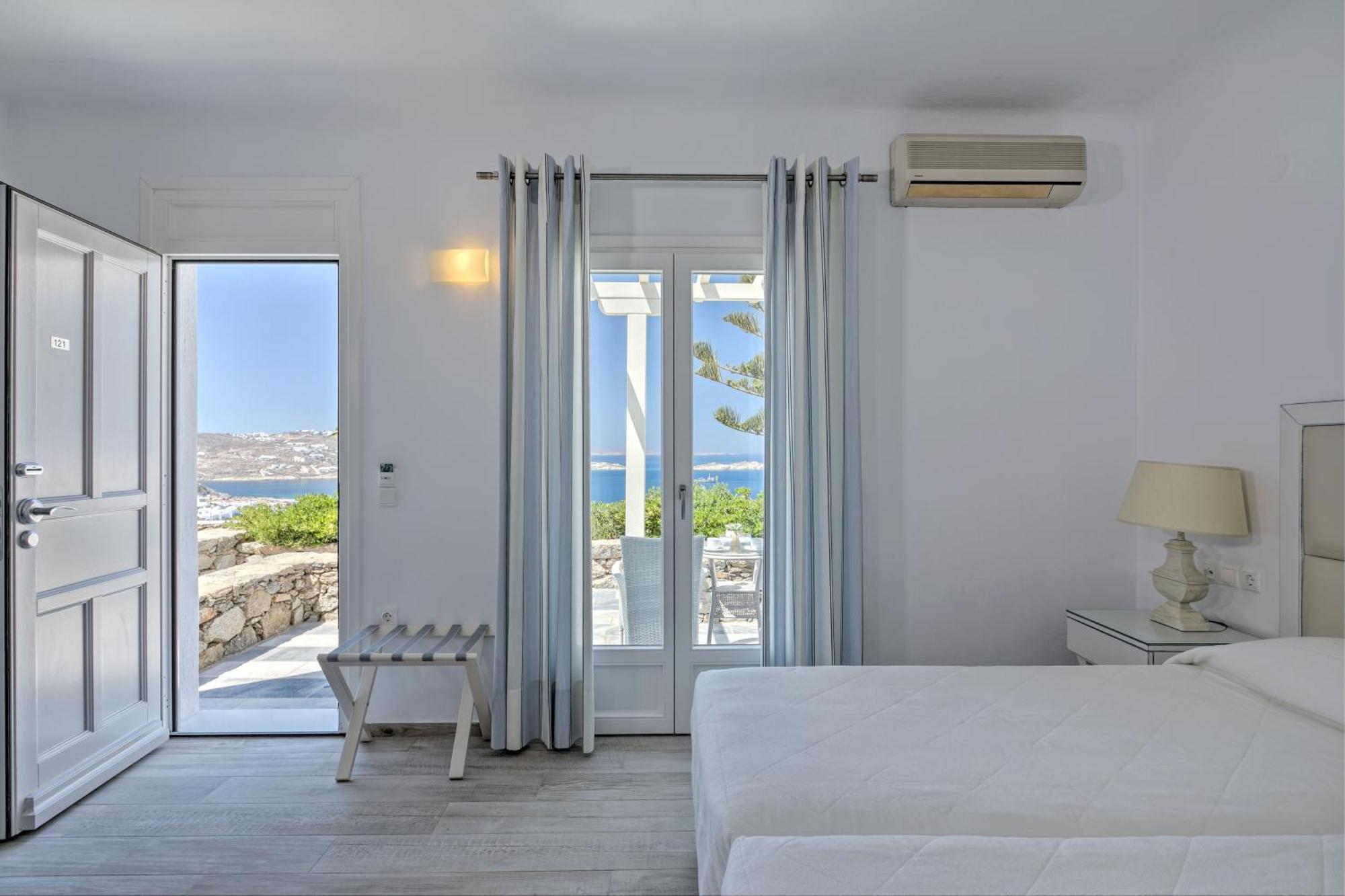 Double or Twin Room Sea View