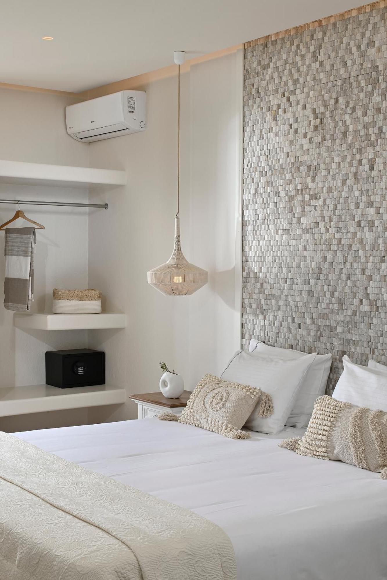 Deep Blue Double or Twin Room Sea View