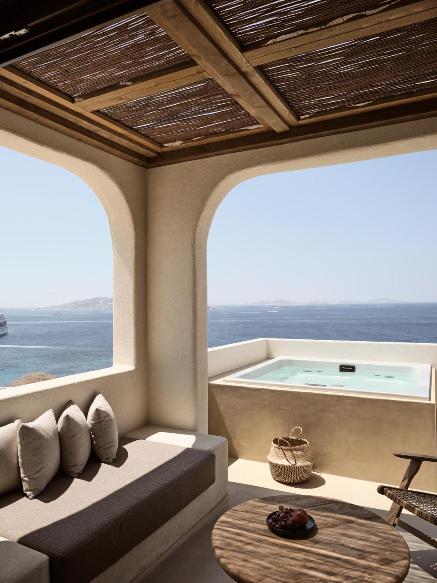OMEON Signature Suite Sea View Private Hot Tub,1472022616:JPEG