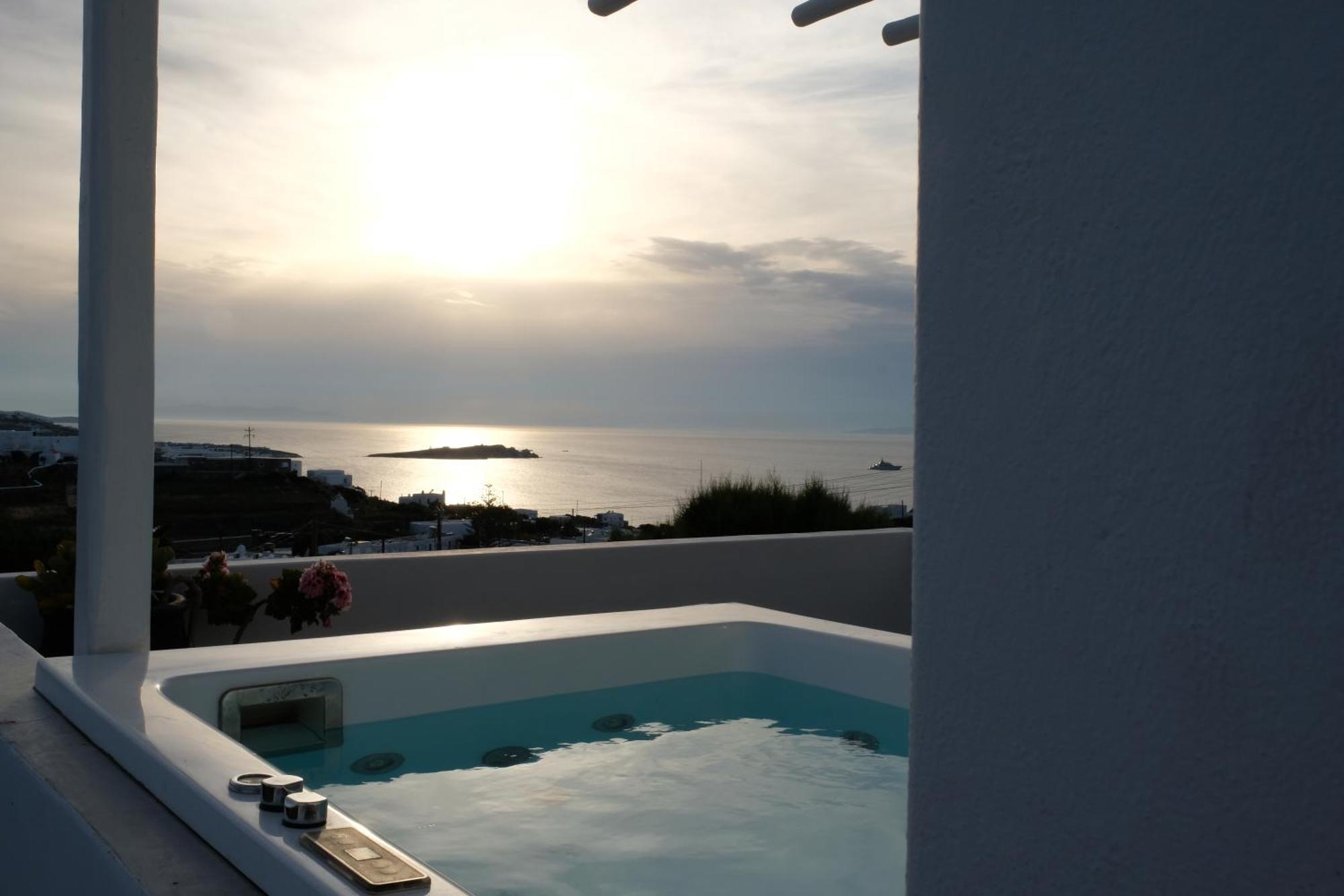Suite Sea view Outdoor Jetted Hot Tub