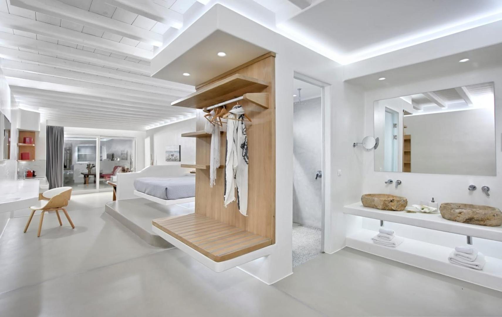 Suite with Private Pool,1606577362:JPEG