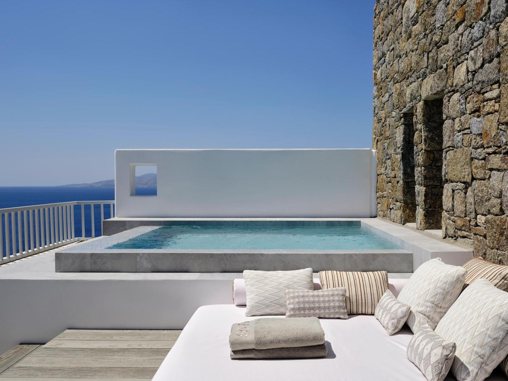 DELTA Room Private Pool & Sea View