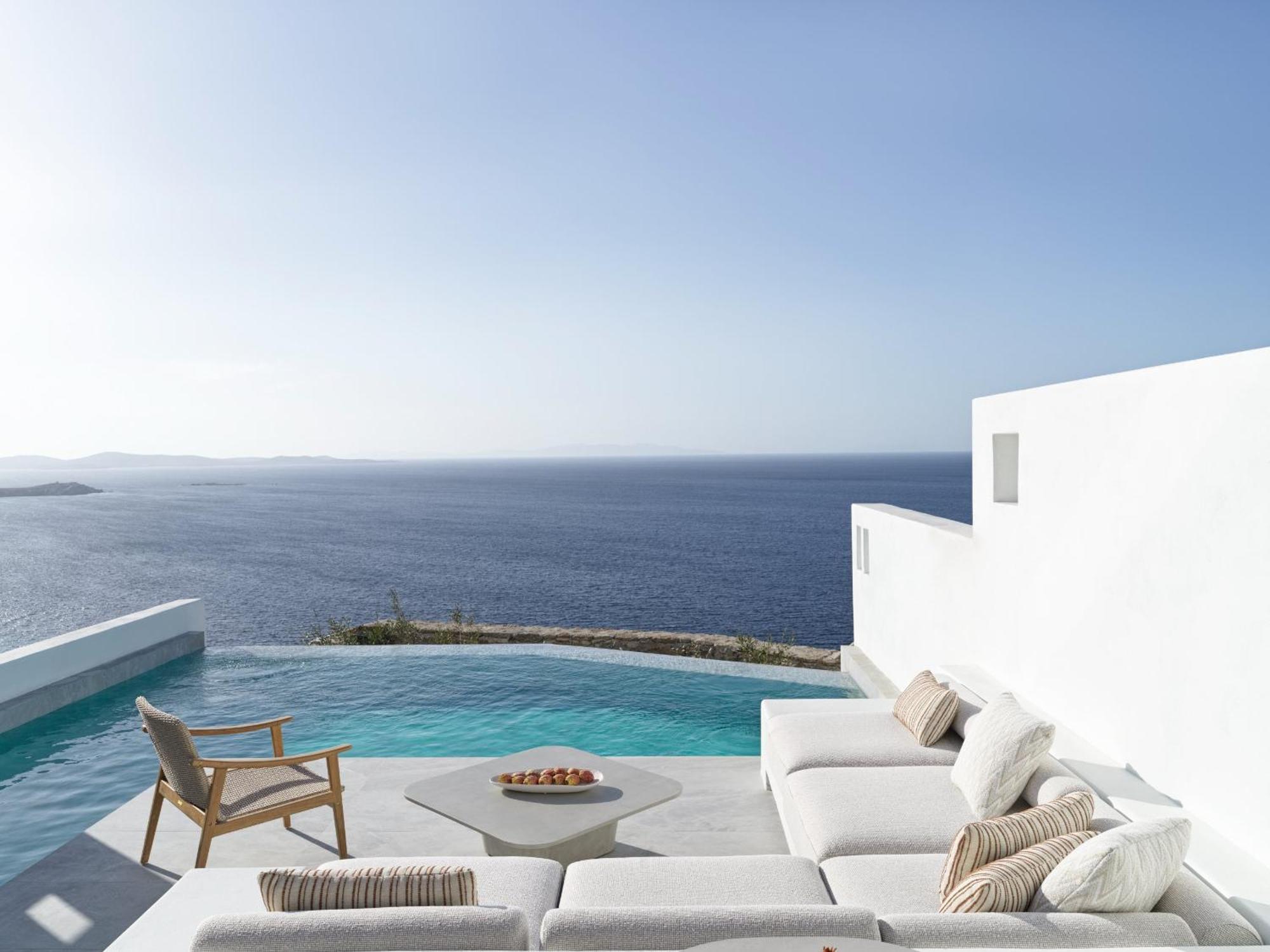 ALPHA One Bedroom Residence Private Pool & Sea View