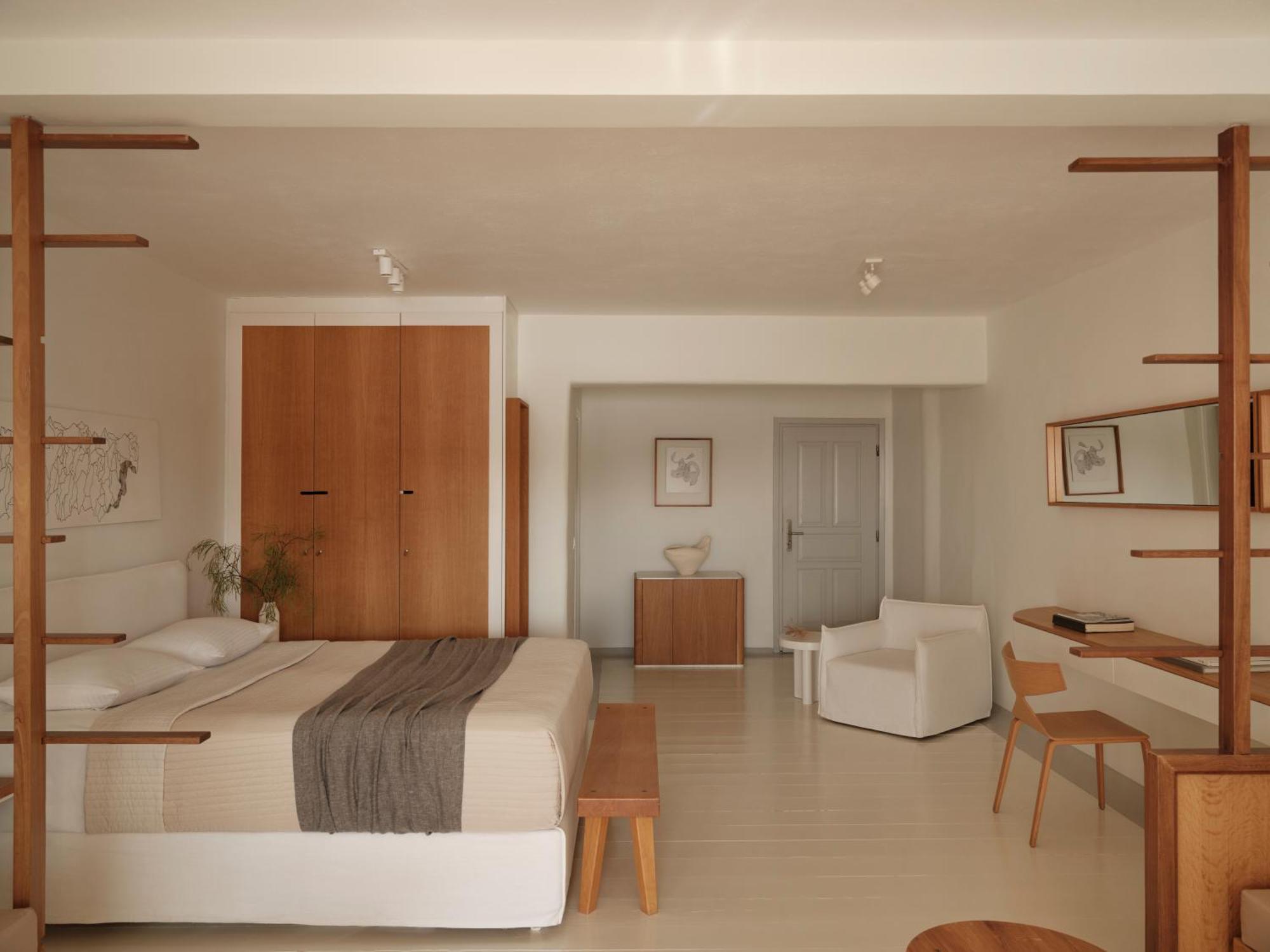 Junior Suite or Pool View Jacuzzi,1742623062:JPEG