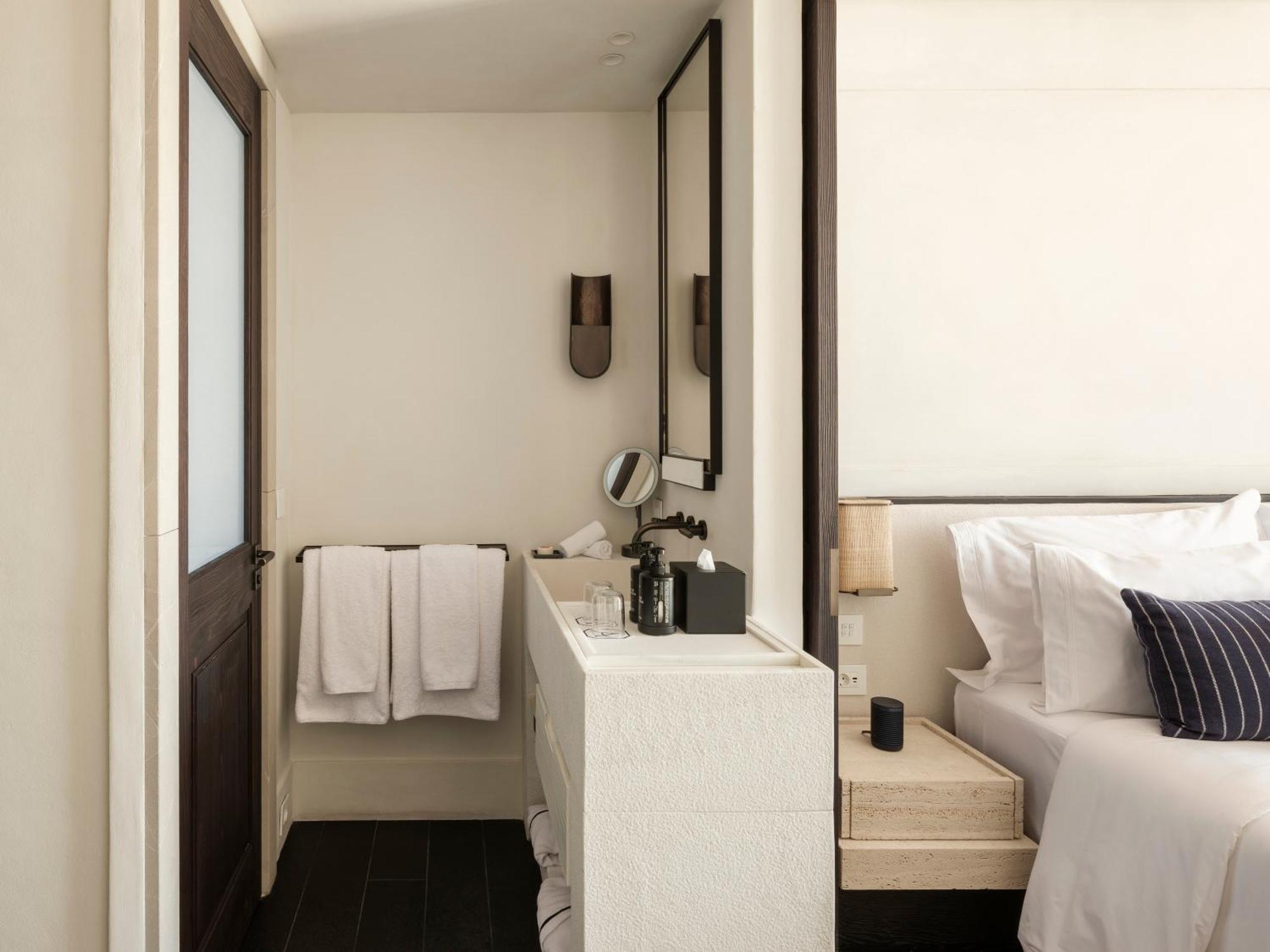 Deluxe Room Panoramic View