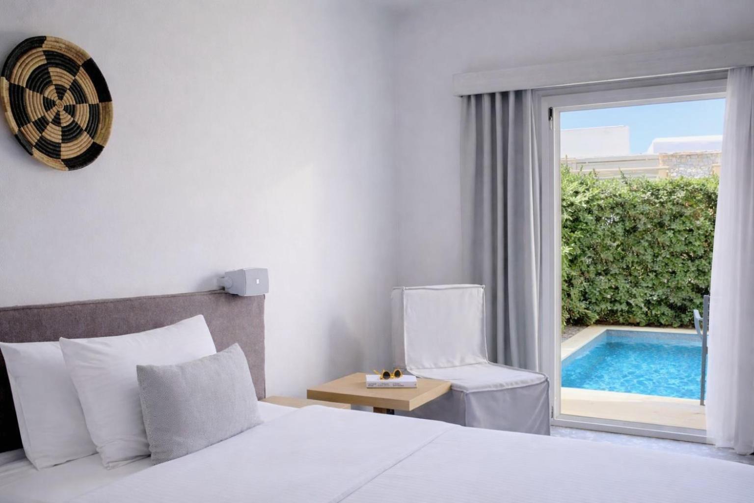Habitación Doble con piscina pequeña