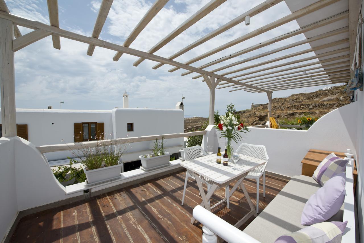 Quadruple With Two Bedrooms and Side View