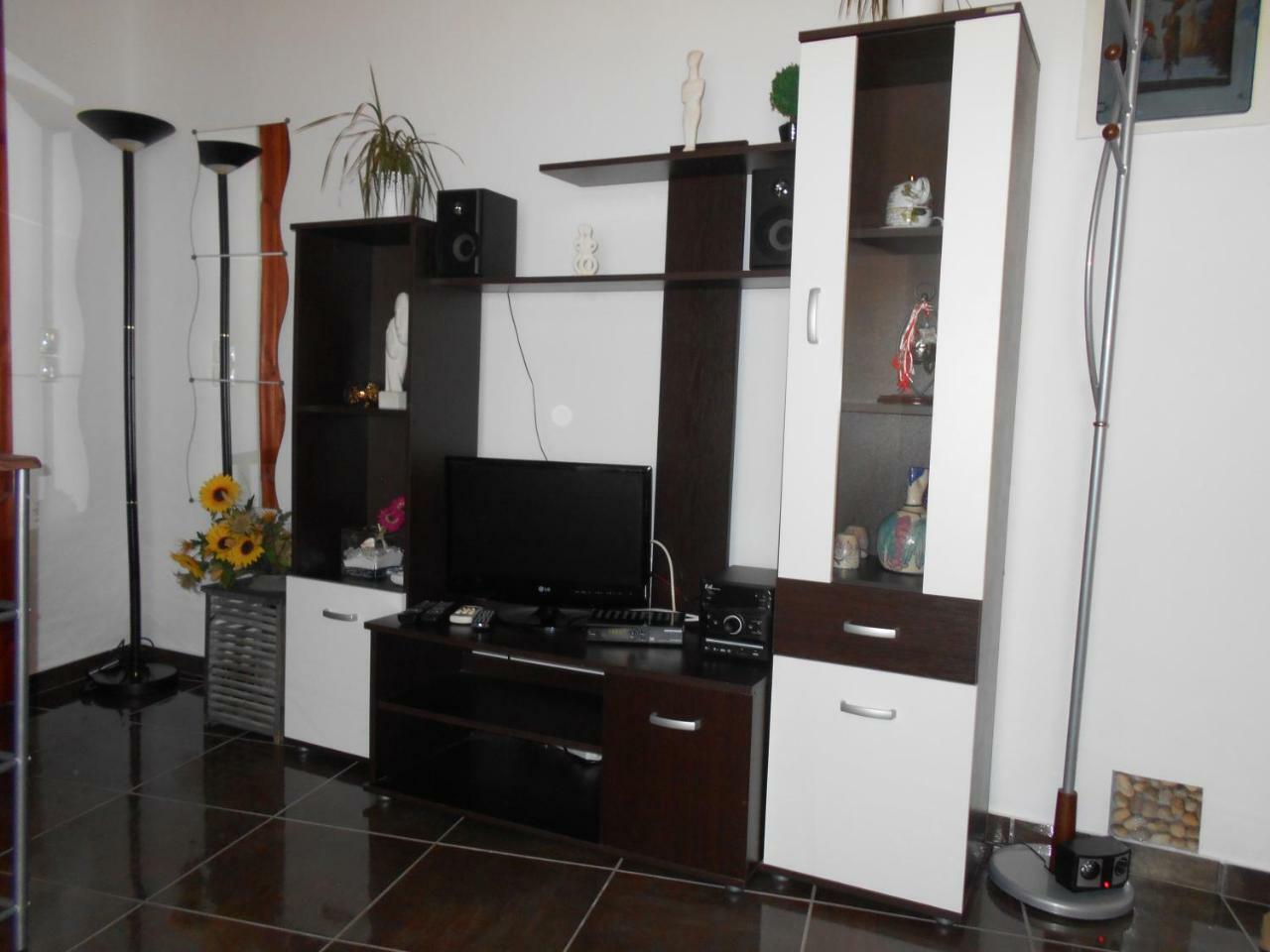 Superior One Double Bedroom Studio Sea View