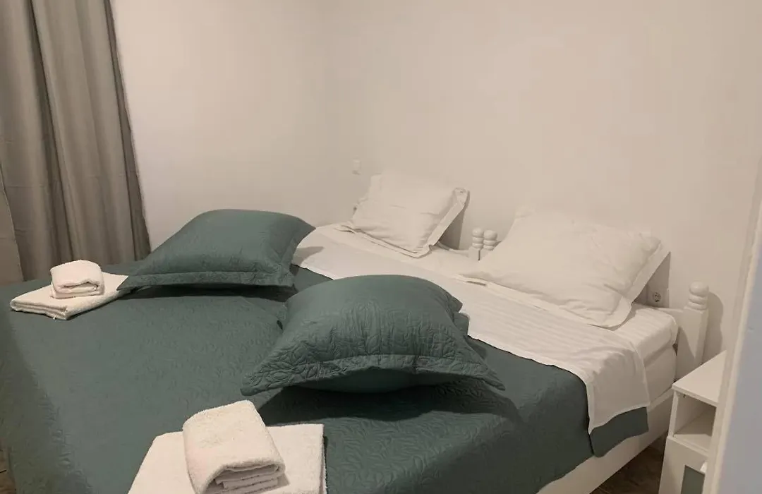 Room 11-1
