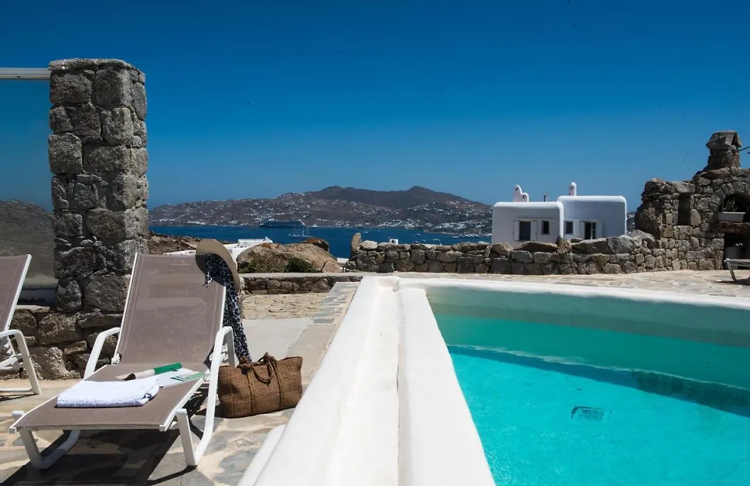 Elegant Villa With Ocean Views 2 Shared Pools-1