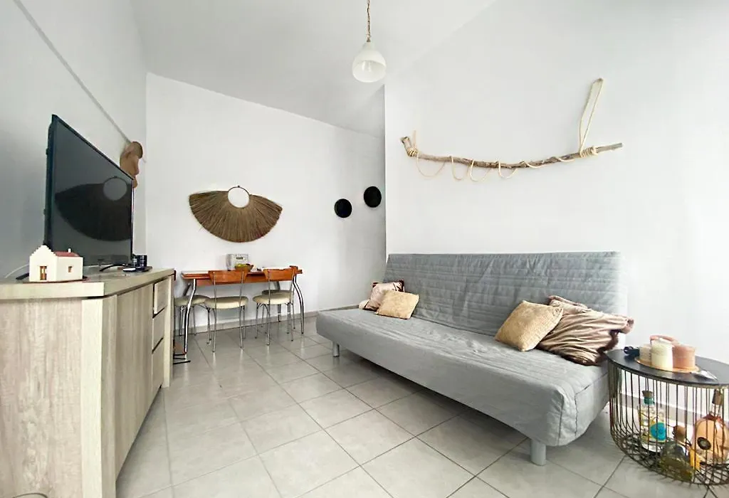 Windmills Apartment By Opus-1