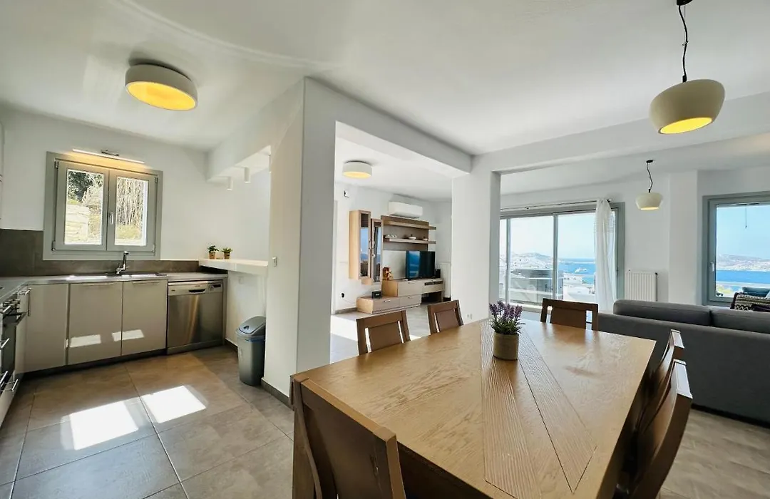 Seaview & Jacuzzi Villa Sea View-1