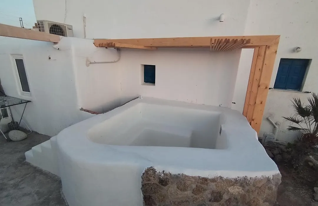 Pequena Casa Cerca De Mikonos Ciudad-1