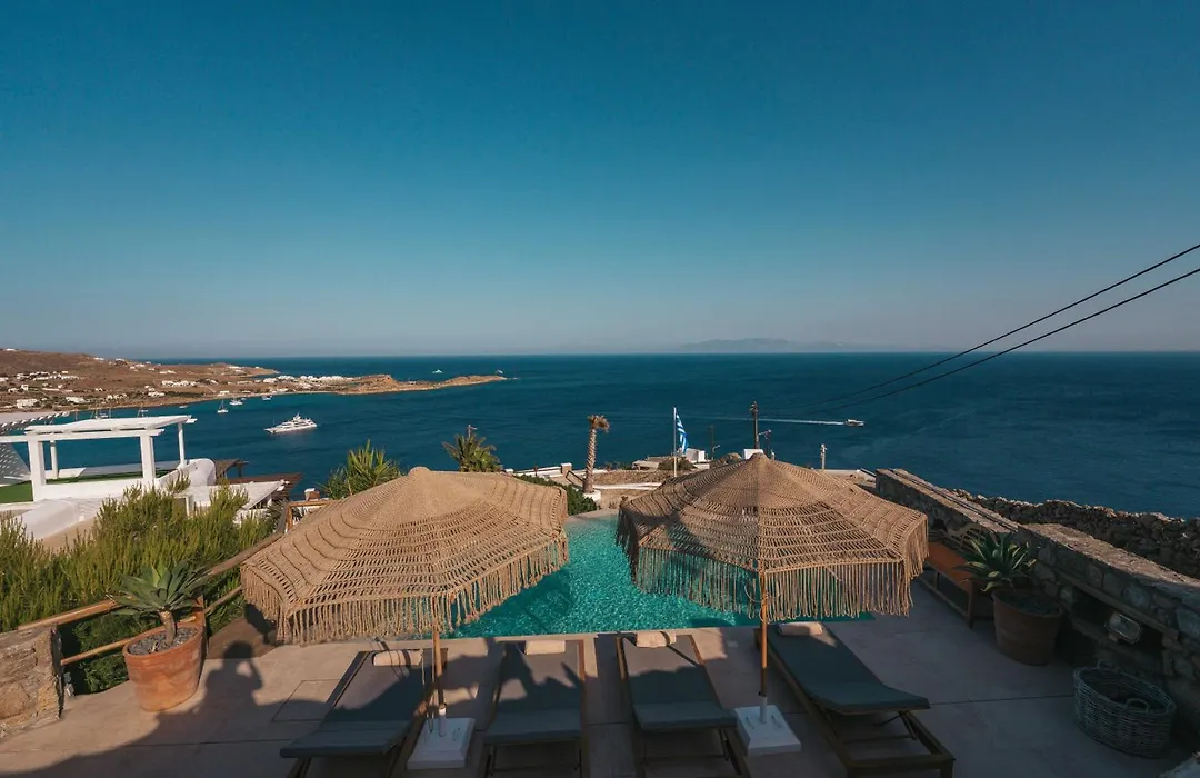 Nomade Villa 4 BD in Psarou-1
