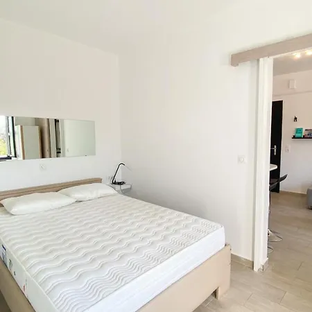 Beautiful Apartment In Platis Gialos-2