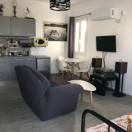 Giannisasi Mykonos Apartment-2