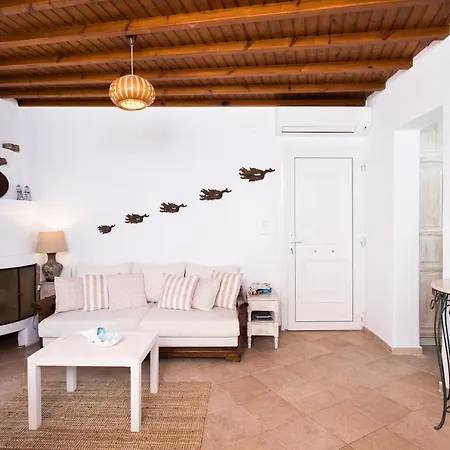 Escape To Mykonos - Entire Place By Ornos Beach-3