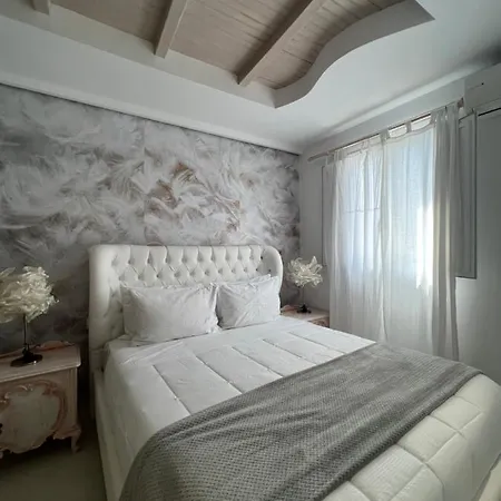 Almyra Home-2