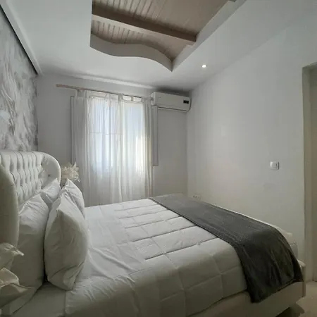 Almyra Home-3