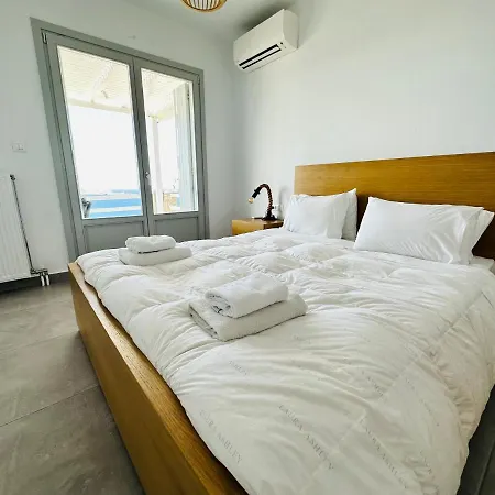 Seaview & Jacuzzi Villa Sea View-3