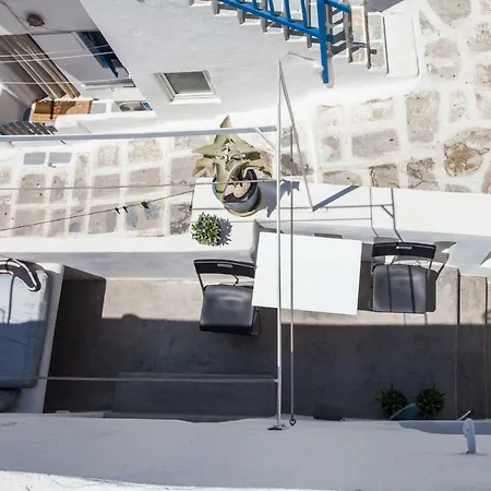 Eclectic & Artistic House In Mykonos Town-3