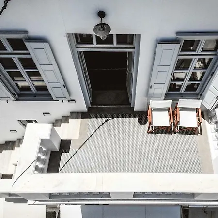 One Manto Square-3