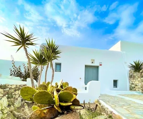 Pet friendly Lalu Mykonos - Sunset Villa - 3 Ensuite Br, 140Sqm, 2022 Renovated Mykonos Town