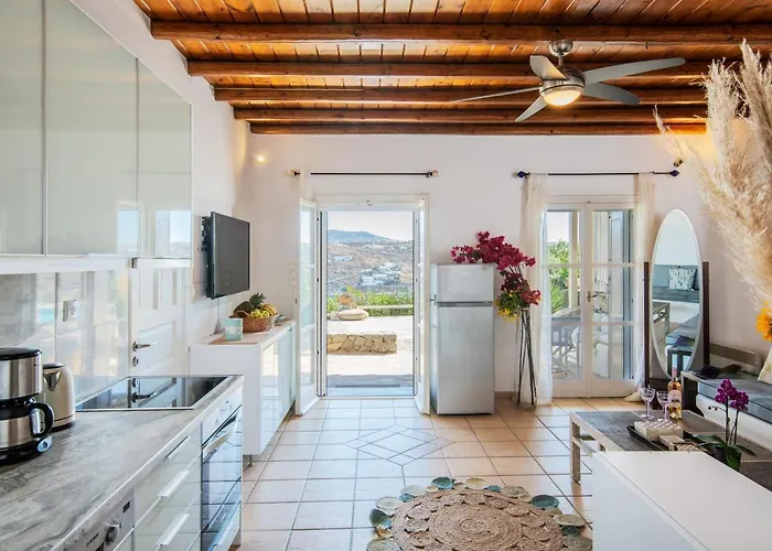 Yalos Mykonos Ornos Pouli private apartments w shared swimming pool Mykonos Town admite animales