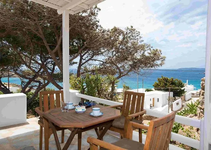 Mykonos Serendipity With 2 Bedrooms Walking Distance To The Beach! Platys Gialos 
