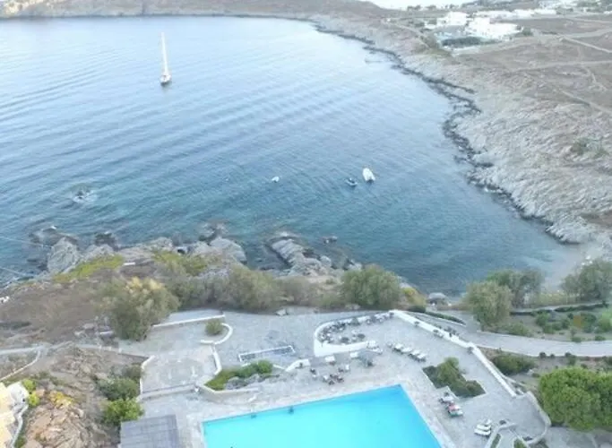 Costa Ilios 3 Bedroom Flat Ornos  che accetta animali