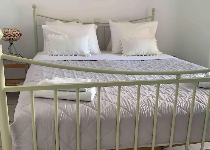 Nafsika 4Bedroom Sea View House Playa Super Paradise admite animales