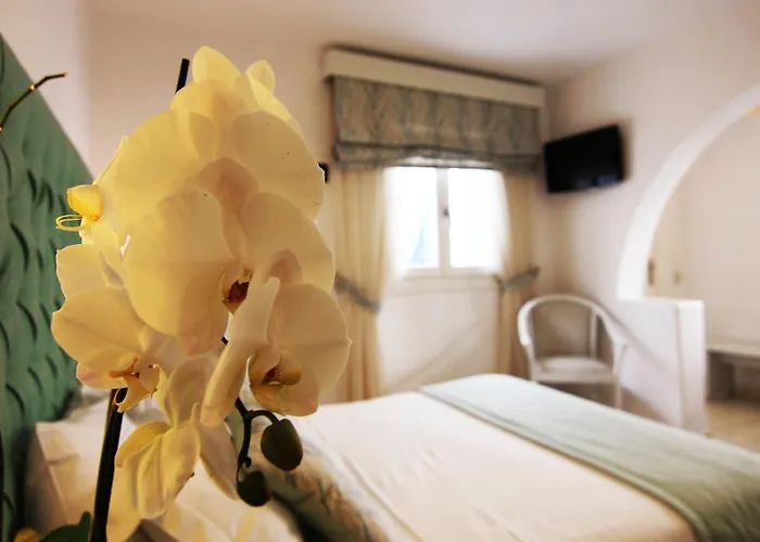 Mykonos Town hotels near Andreas Bekas