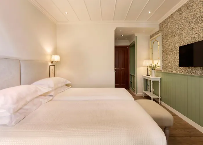 Mykonos Town hotels near Archaeological Site of Delos