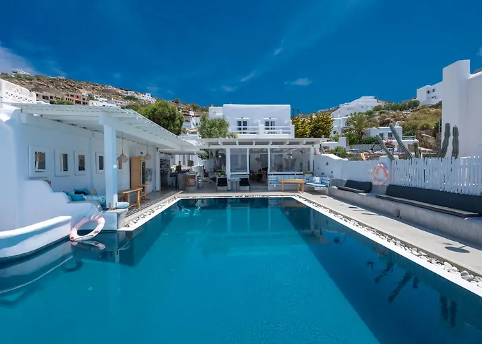 Flaskos Luxury Suites Agios Stefanos 