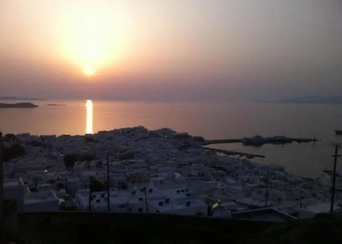 Camara Studio Mykonos Ornos  che accetta animali